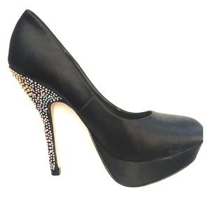 Steve Madden studded black heel